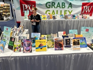 WforWBibleComic's tweet photo. AMERICAN LIBRARY ASSOCIATION CONFERENCE: The Book of Judges: #NIV made its debut this weekend at the @ALALibrary Con at the @PublishersWkly stand in Chicago! It's an event for around 10,000 Librarians.
#ALAAnnual #alaannual2023 #ala #libraries #americanlibraries #americanlibrary https://t.co/edWXCTXJeS