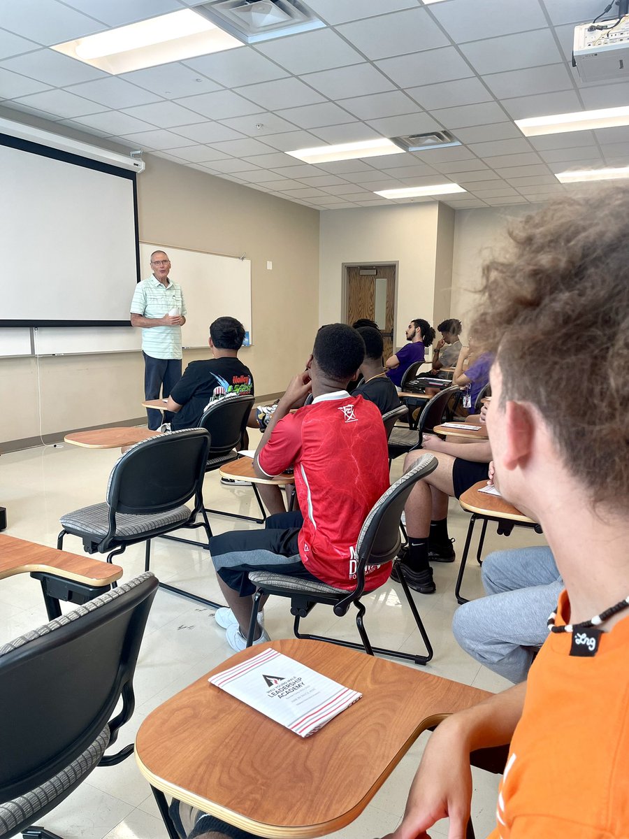 RedtpWku's tweet photo. Another year of a great WKU Young Male Leadership Academy Summer Camp has started! 

Special thanks to Dr. Dennis George-CEBS Associate Dean and Mr. Rob Clayton-Warren County Schools Superintendent for the official opening and welcome. https://t.co/0XMvRDOHfy