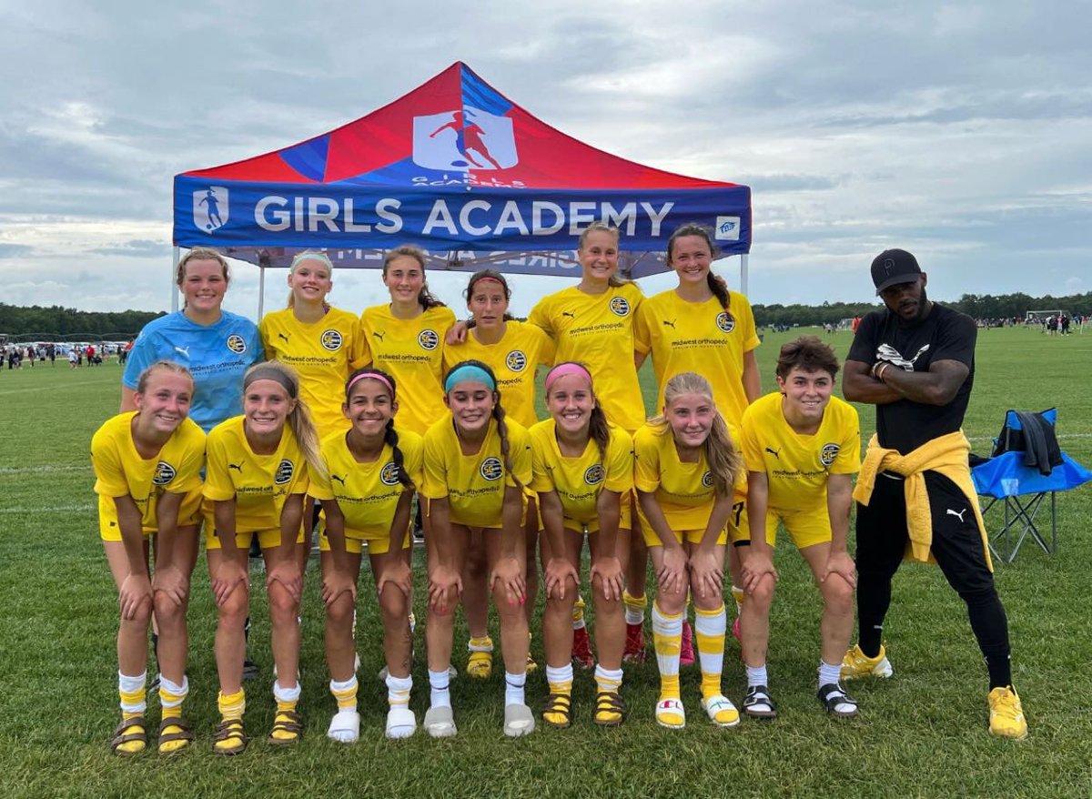 FIRST IN OUR BRACKET - we are advancing to quarter finals! See you in St. Louis!!! Thank you to all the scouts who attended our games. @IanBennett26 @ImYouthSoccer @wave_sc @SCWAVEROC