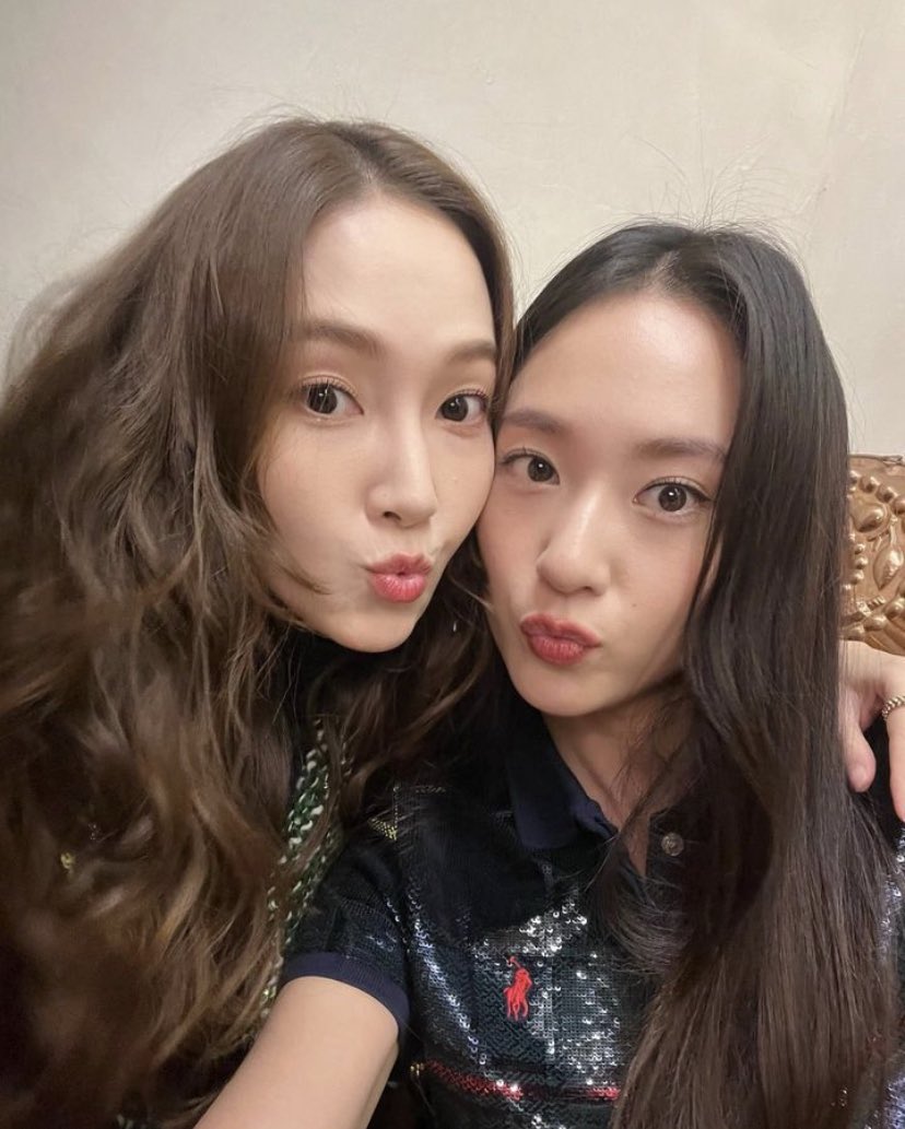 sysyica's tweet photo. Miss you. 🤍 https://t.co/We0NGo6BB0