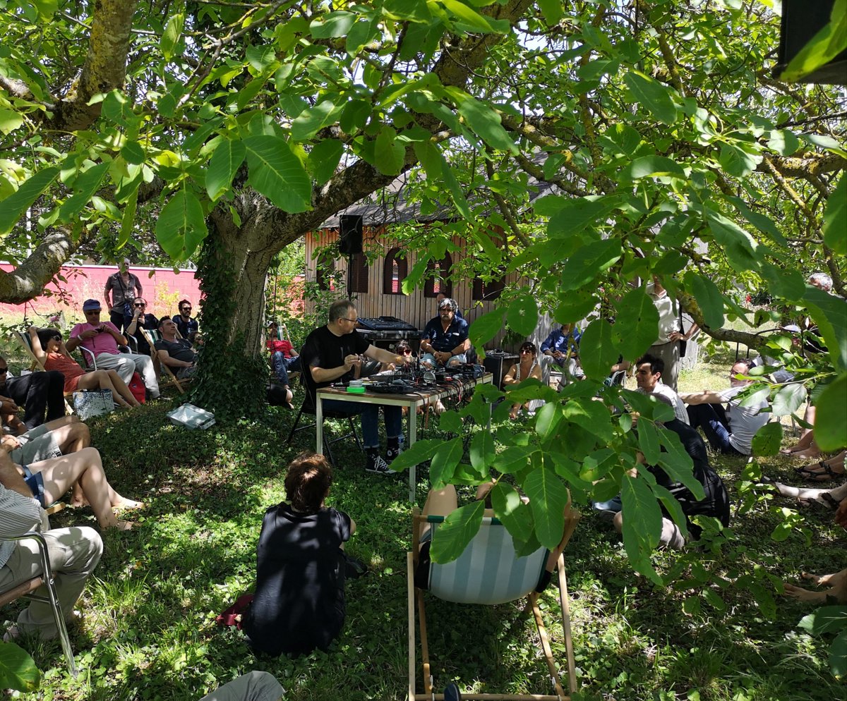 « Drone pyramidale », « percussions minimalistes » et autres quêtes sonores : l'équipe de l'aventureux Festival BRUISME dévoile 5 artistes à découvrir lors de sa nouvelle édition ce week-end 🥁
letype.fr/2023/06/26/fes…