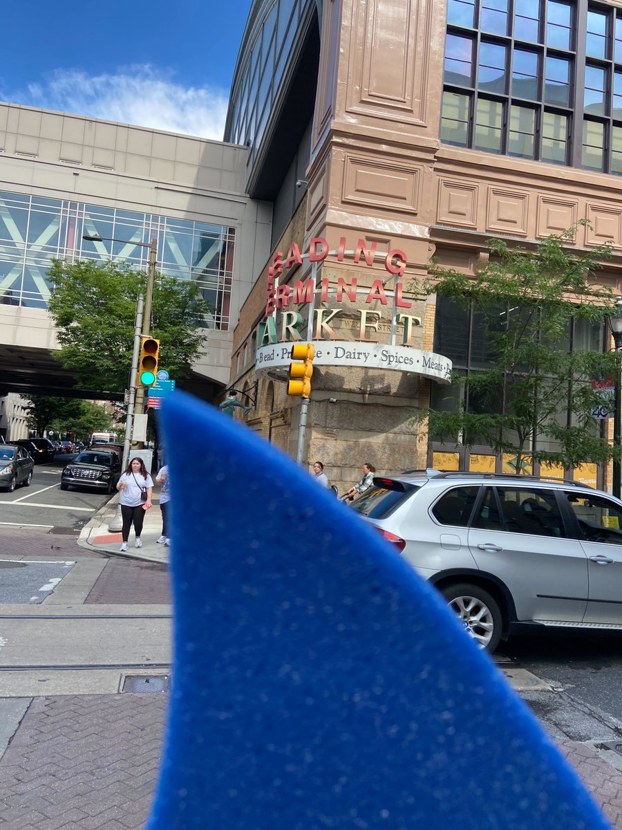 Dundundundun.. #ISTELIVE23 Hurry over to Reading Terminal and find a FINtastic friend by Molly Malloy’s clock 😉 Share with them the year Reading Terminal opened and claim your JAWsome prize! Don't miss out, this hunt is "offishally" ON! 🦈