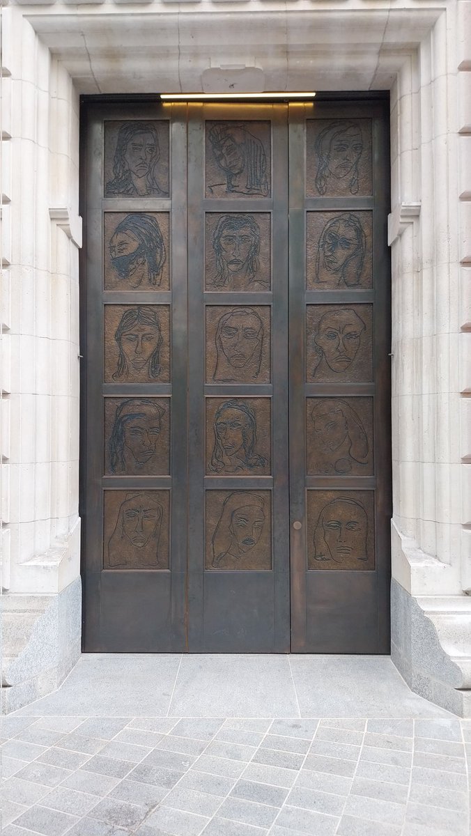 Mr. Dubbo (@bowlofchalk) on Twitter photo Haven't been in yet but liking <a href="/NPGLondon/">National Portrait Gallery</a>'s new entrance and #traceyemin doors. Haven't been in yet but liking <a href="/NPGLondon/">National Portrait Gallery</a>'s new entrance and #traceyemin doors.