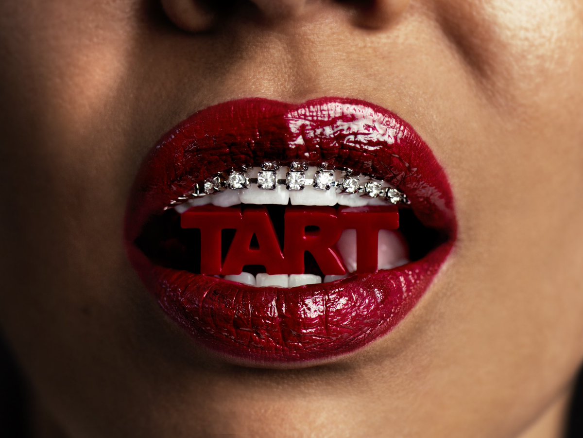TART releasing today!! Collab with #amyharper Lips by the gorgeous @AmandaBrugel #amandabrugel #infinitypool #wordsofmouth #artprint shop.caitlincronenberg.com/collections/wo…