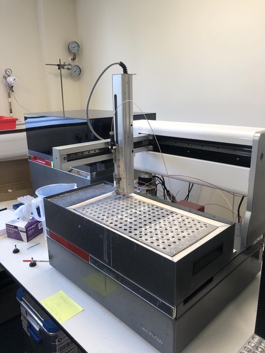 Miss Beast has been my absolute queen over the last couple of weeks helping me to analyse oxygen isotopes in siderite while at @BritGeoSurvey. Thank you to @CarolArrowsmith for getting us acquainted! (Isoprime precisION isotope ratio mass spectrometer by @elementarIRMS)