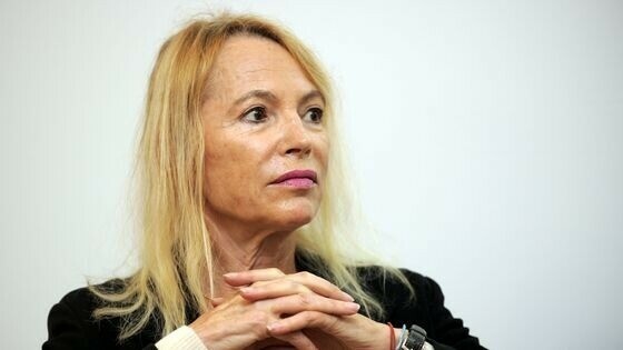 France Inter (@franceinter) on Twitter photo Demain dans #le7930inter :
- à 7h50 <a href="/LeaSalame/">Léa Salamé</a> reçoit Eric Heyer, économiste et directeur du département "Analyse et prévision" de l’OFCE
- à 8h20 <a href="/ndemorand/">Nicolas Demorand</a> et <a href="/LeaSalame/">Léa Salamé</a> reçoivent Laure Adler, productrice de "L’heure bleue" sur France Inter, historienne et essayiste Demain dans #le7930inter :
- à 7h50 <a href="/LeaSalame/">Léa Salamé</a> reçoit Eric Heyer, économiste et directeur du département "Analyse et prévision" de l’OFCE
- à 8h20 <a href="/ndemorand/">Nicolas Demorand</a> et <a href="/LeaSalame/">Léa Salamé</a> reçoivent Laure Adler, productrice de "L’heure bleue" sur France Inter, historienne et essayiste