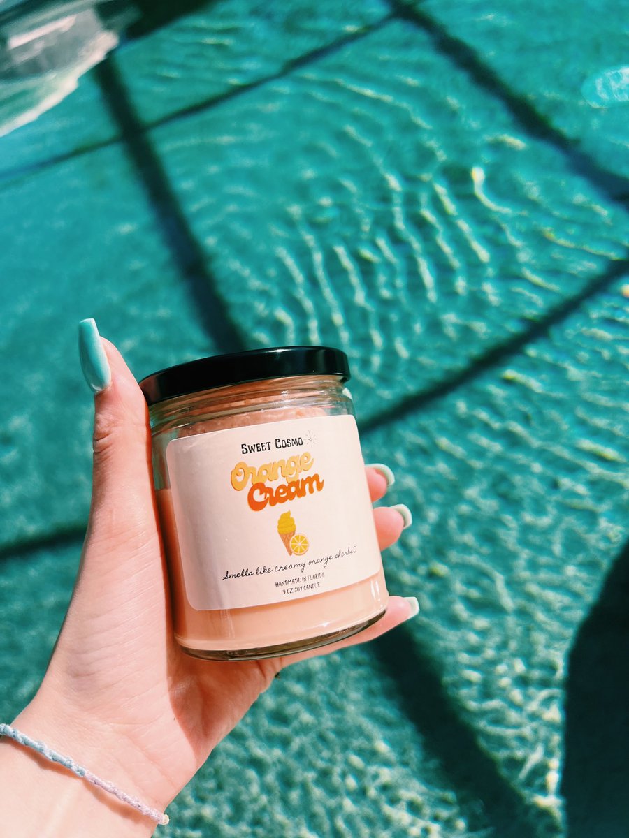 SweetCosmoLLC's tweet image. Ice cream is cheaper than therapy 🍦🍊
This creamy orange sherbet candle has sweet orange notes, exotic Hawaiian pineapple, and tropical red fruits swirled in a pool of creamy vanilla 🧡
SHOP HERE: etsy.com/shop/SweetCosmo