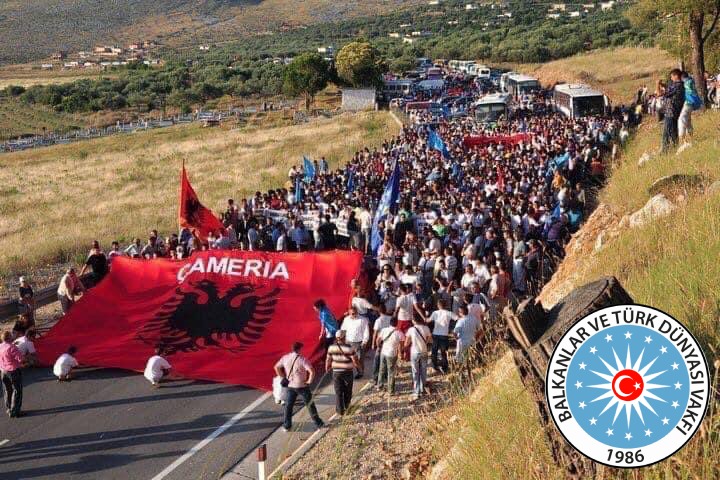 btv1986_'s tweet image. Yunanlıların, 27 Haziran 1944' ten Mart 1945' e kadar 2900’ü genç ve yaşlı erkek, 215’i kadın, 95’i çocuk olmak üzere 3245 Çam Arnavut’unu katletmiştir.
Bu bir Soykırımdır.
Yunanlıların yaptığı bu Soykırımı ;

UNUTMADIK UNUTMAYACAĞIZ!
#Çameri