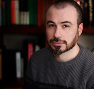 ✨ Meet <a href="/DavideSMazzoli/">Davide Simon Mazzoli</a>, author of THE MAGICAL LANDS OF MIDENDHIL (tinyurl.com/3rcw8j3m). Born in Italy &amp; now living in Orlando, he's an internationally acclaimed author &amp; founder of tech brands specialized in entertainment, virtual reality &amp; more tinyurl.com/2kj95jzj