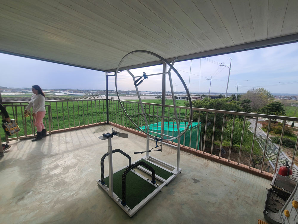 Proswing_Inc's tweet image. 논산 #좌타골퍼 분이 #스윙궤도 #스윙리듬 #스윙밸런스 연습 사무실 2층 #프로스윙머신 설치

proswing.kr
제품문의:1899-6637
#골프스윙머신 제조기업 (주)프로스윙

#골프좌타연습기 #실내골프머신 #골프스윙연습 #골프자세교정기구 #골프스윙궤도연습기 #드라이버스윙기 #아이언스윙기