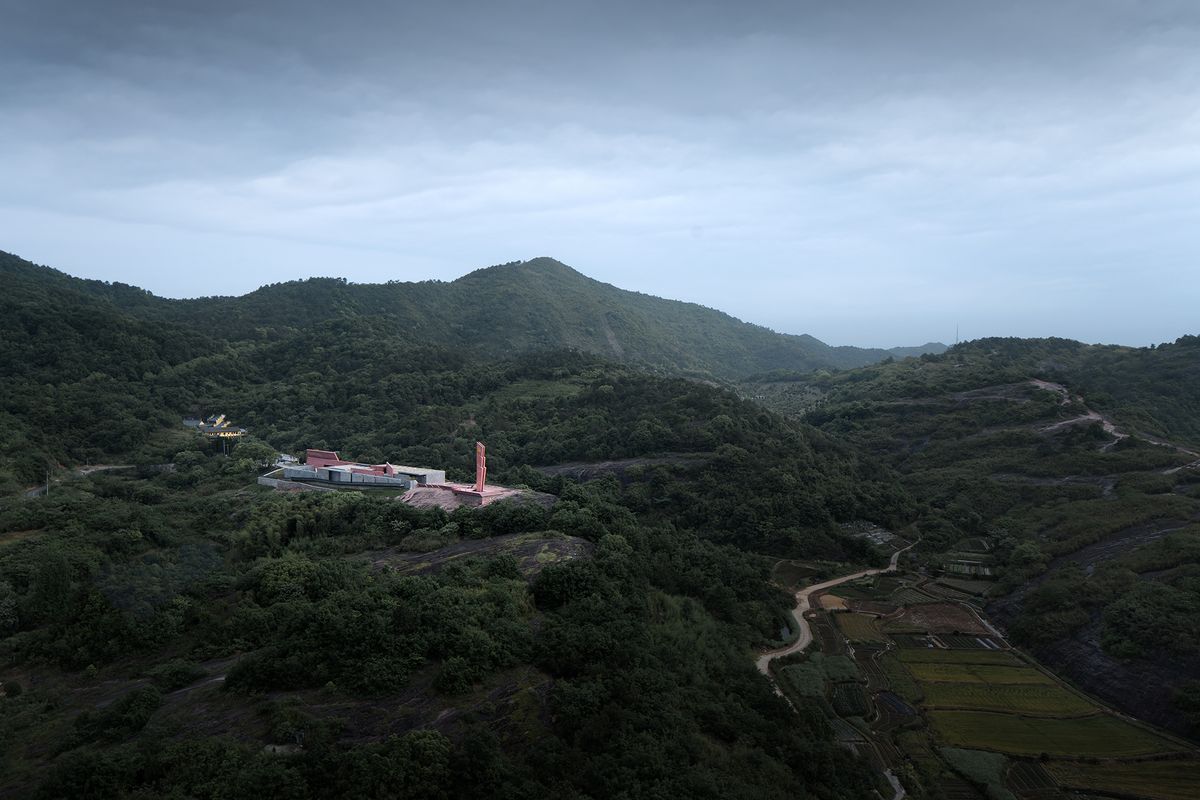 A spatial narrative unfolding on the basis of memory and social value. 
.
Details: arc.ht/45YfA5l | Zhuji, Shaoxing, China | #ArchitizerAwards