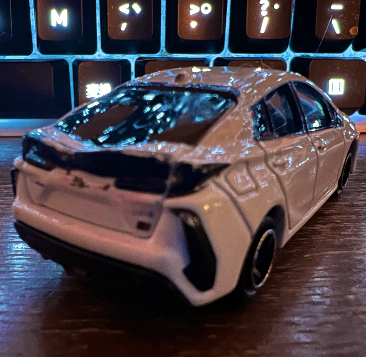 suidourepair's tweet image. 本日もお疲れ様でした🍻

#トミカ #プリウスPHV