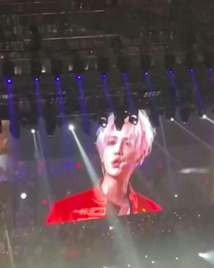 LuHanBrasil's tweet photo. [#LUSTAGRAM] 26.06.23 Atualização do #LuHan:

“💪🎊🎊”

🦌 Link: https://t.co/QEpsxwjC2l

#鹿晗 #LuHan派DAY #LuHanπDAYBeijingDay1 #LuHanπDAYBeijingDay2 https://t.co/1ZtQ5rhght