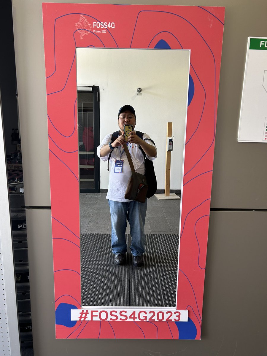 smellman's tweet image. #foss4g2023