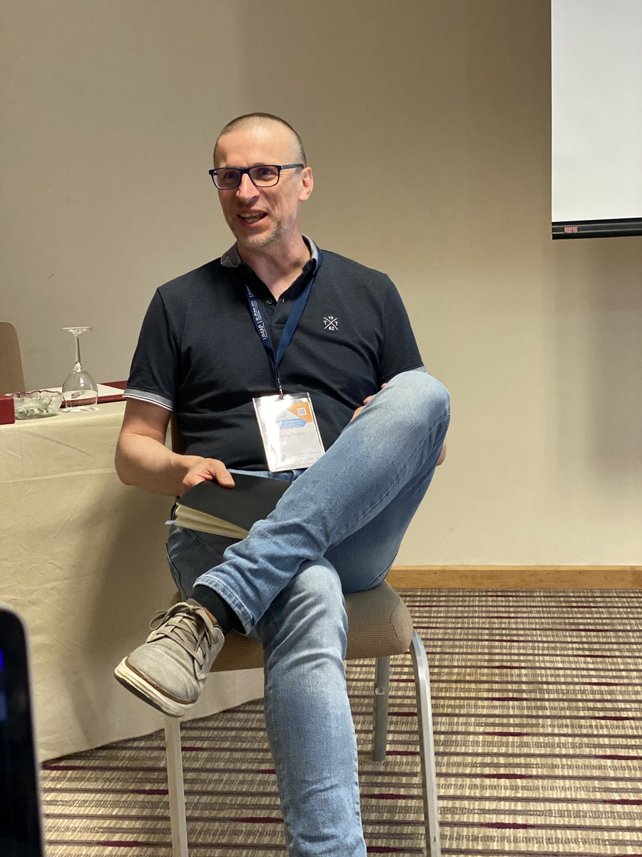 EmilianaMurgia's tweet image. Not an easy task to wrap up @HAAPIE_workshop with such interesting and different presentation, but @RecSysMare did it in a terrific way! @UMAPconf @DrCh0le @MiguelPortaz @j_neidhardt @irinanalis