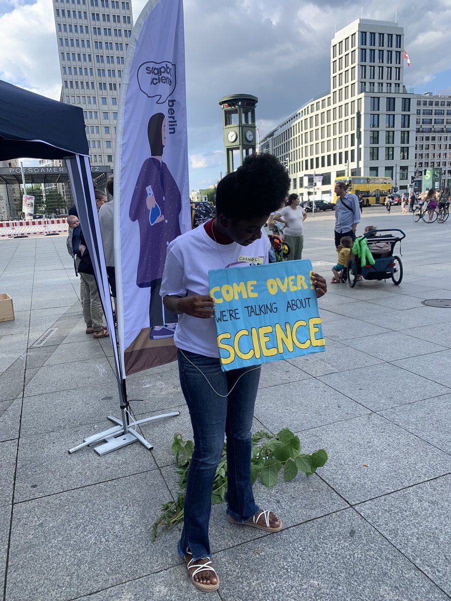 Back to Berlin and I decided to spend my weekend spreading science.  @SoapboxScience