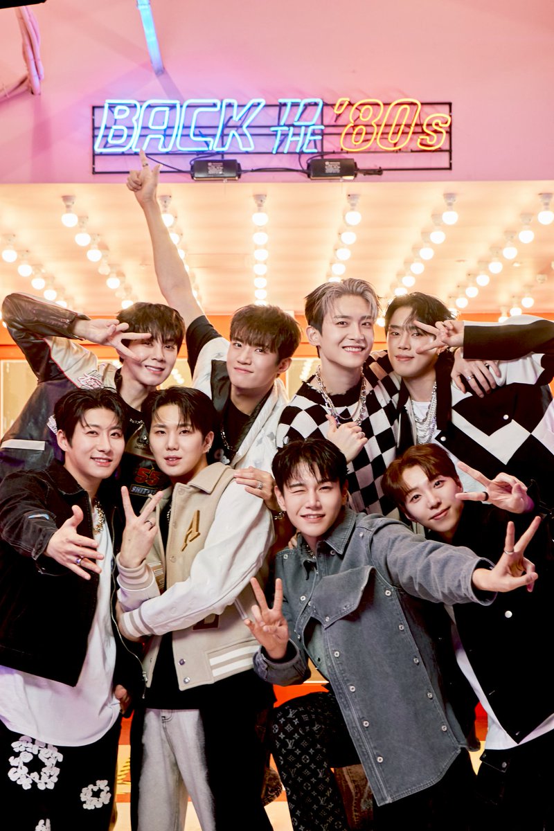 ประกาศ🔊
วันพุธที่ 28 ก.ค. Greatguys จะมาถึงไทยเวลา 16.20 น. ประตู9 ไปรับหนุ่มๆกันเยอะๆนะคะ
 #USTAR #Zignature #ยูสตาร์ #แป้งฟิลเตอร์ #ปกปิดเนียนเต็มแม็กซ์ #Grace #멋진녀석들