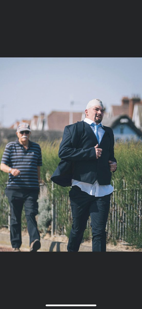 @OfficialFPL Running the Lowestoft 5k park run dressed as Rafa Benitez @samraven8 #fpl #lastplace #viewfromthefans