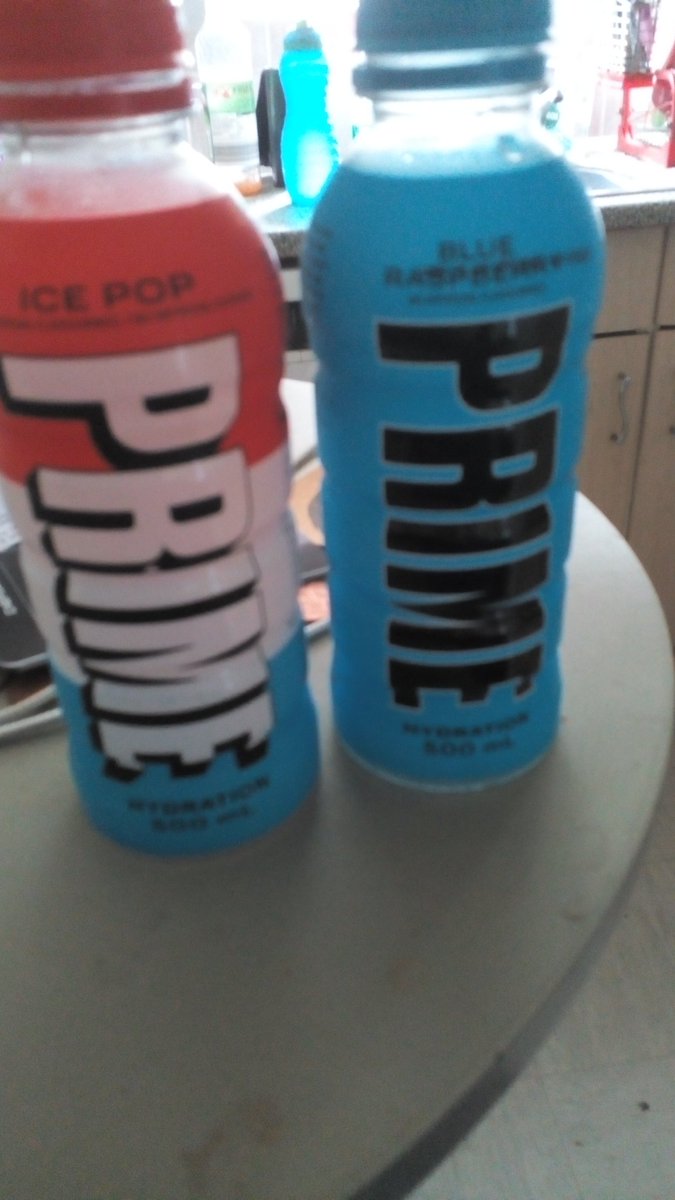 I know the hype has died down but I've eventually tried this drink at last thanks to my work finally starting to sell it #prime #drink #icepop #blueraspberry