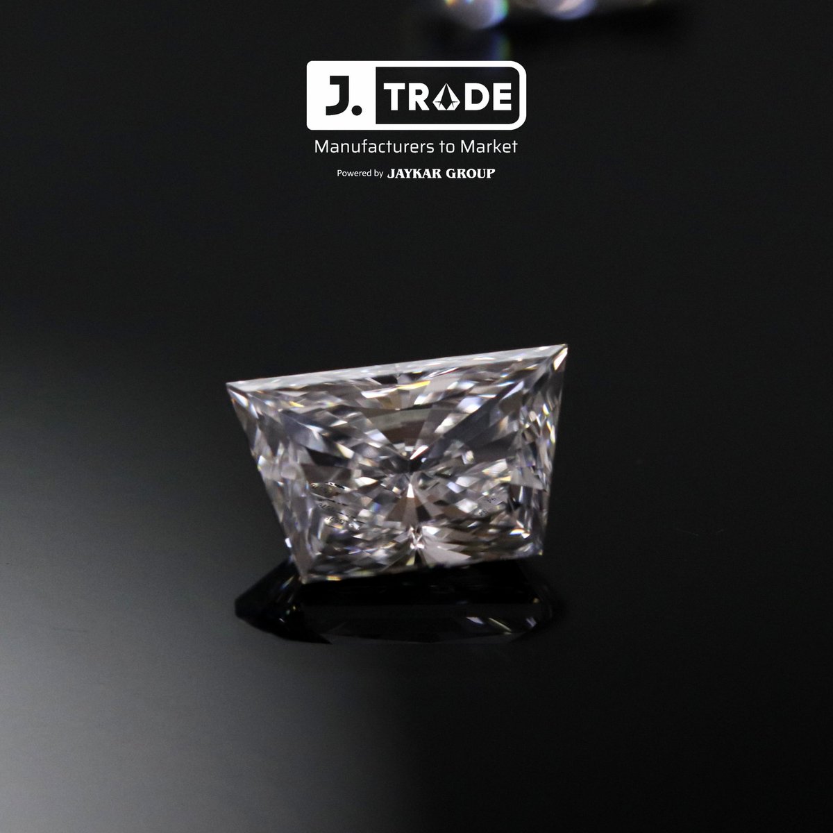 The trapezoid cut diamond is a four sided shaped with the top and bottom sides parallel and the other sides slanting inward. The outline looks like a triangle with one of the ends cut off.
#Diamonds #polish #fancydiamond #Trapezoidcut #diamondpair #solitairediamond