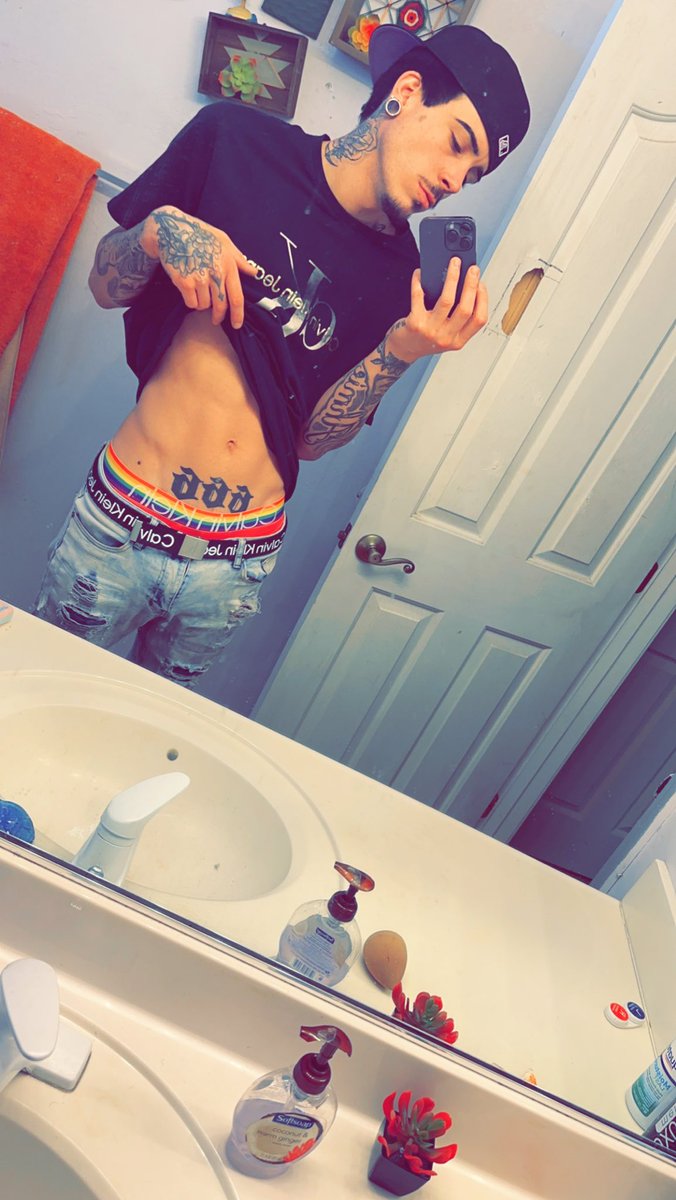 ethanmichael420's tweet photo. I’m not gonna be posting for a while have to take care of some personal shit much love to y’all see you guys soon https://t.co/kfwYN3kBT9