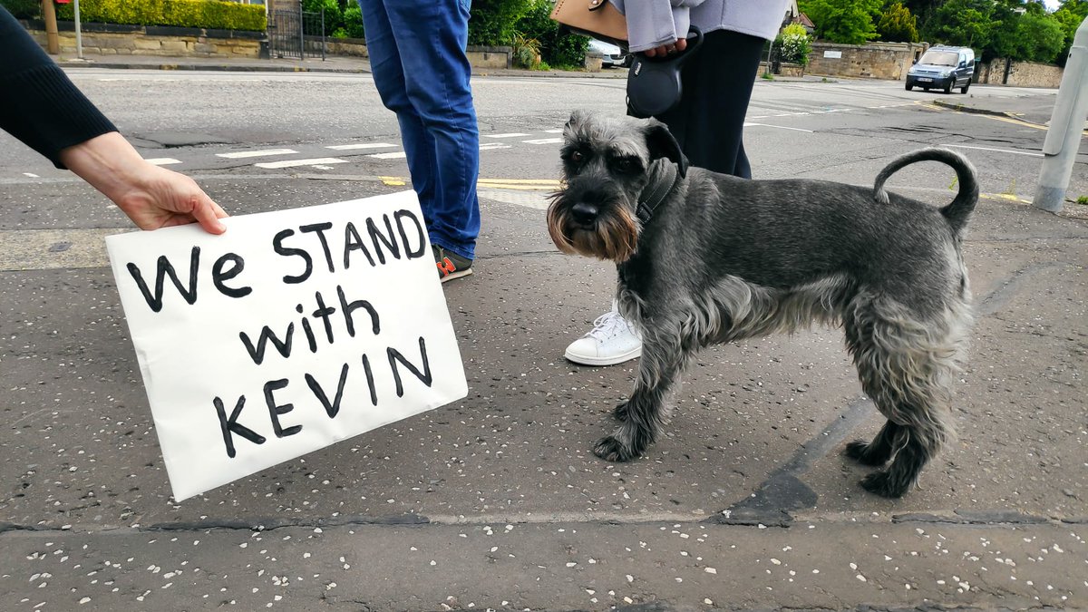 edincol_eisfela's tweet photo. All four campuses at @edinburghcoll standing shoulder to shoulder on strike against the unnecessary redundancy of our long standing colleague and experienced union rep. This doesn't need to happen as we've made the required savings! #no2CRatEC #fightingforFE #saveKev #fe https://t.co/a9eMOwblQg