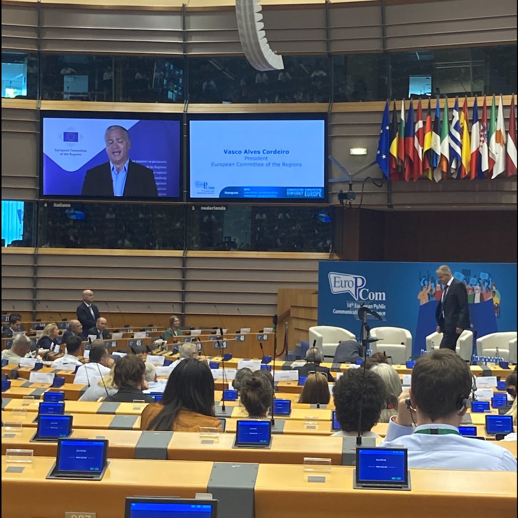 Keeping the momentum high after the #EP2019 elections! Strong point by @CoR_President
at the opening session of #EuroPCom 

'The debates take places in all regions, especially beyond the capitals'. This is exactly what do /w eurhope.org. Online & offline @JEF_Europe