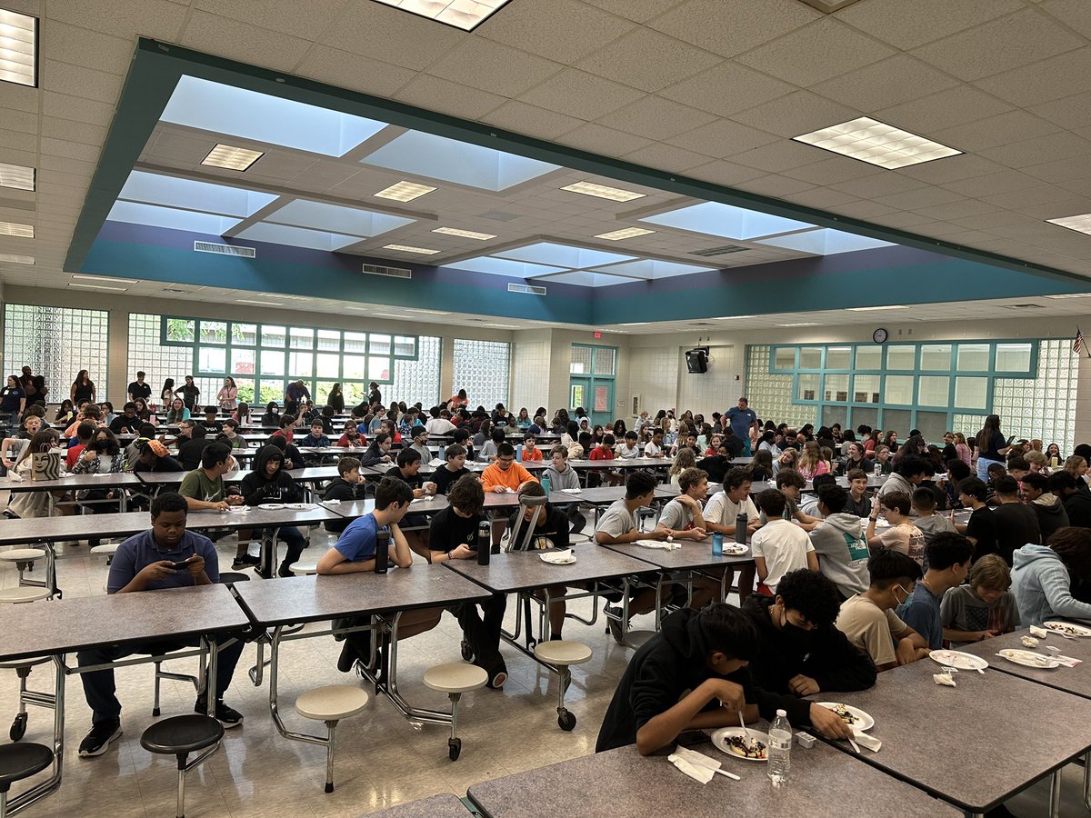 8thGradeDRMS tweet media