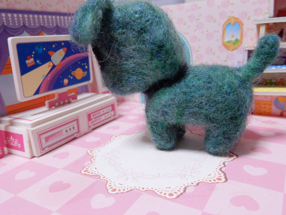 YouMouSan's tweet photo. 羊毛フェルトでデリカミニのデリ丸。

ちょっと凛々しくなりすぎたようなｗ
後ろ姿はかわいい😊

#手芸 #羊毛フェルト #ハンドメイド #デリカミニ #デリ丸 https://t.co/t9fczeI31R
