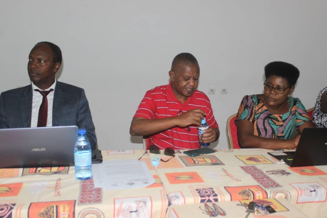 elicomag's tweet photo. #Burundi: Dans le cadre du projet #PAPROM, du 19 au 21 juin, les universités qui enseignent le journalisme ( @UB_Rumuri @Ulbuja et #ULT) siégeaient pour améliorer des maquettes de formation qu'elles utilisent, afin de miser sur le professionnalisme de leurs lauréats. https://t.co/OVU0vnChIH