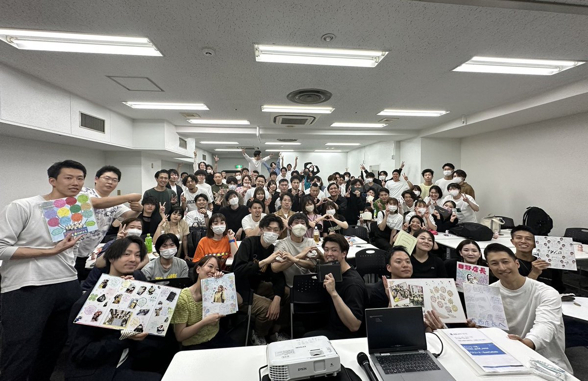 ds_tomo0524's tweet photo. 最初で最後の🦍H1GP🦍
途中参加でしたがこんなにも多くのスタッフさんが集まる会はそうそうないことなので参加できてよかったです!😊
成長賞もありがとうございました♪
花瀬さん、辻さん、店長陣の方々に感謝します!🙏🏻
#ドクターストレッチ
#H1GP🦍
#花瀬さん風邪引くなよ🤧 https://t.co/KPESVd6dUf