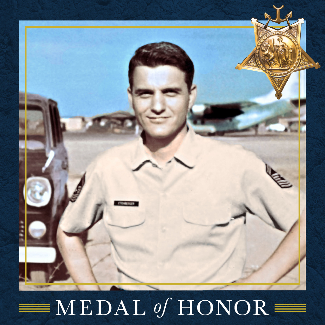 On this week's Medal of Honor hear the story of CMSgt Richard Etchberger, who served in the Vietnam War and was awarded the Medal of Honor for evacuating wounded airmen.

hubs.ly/Q01TTzCp0