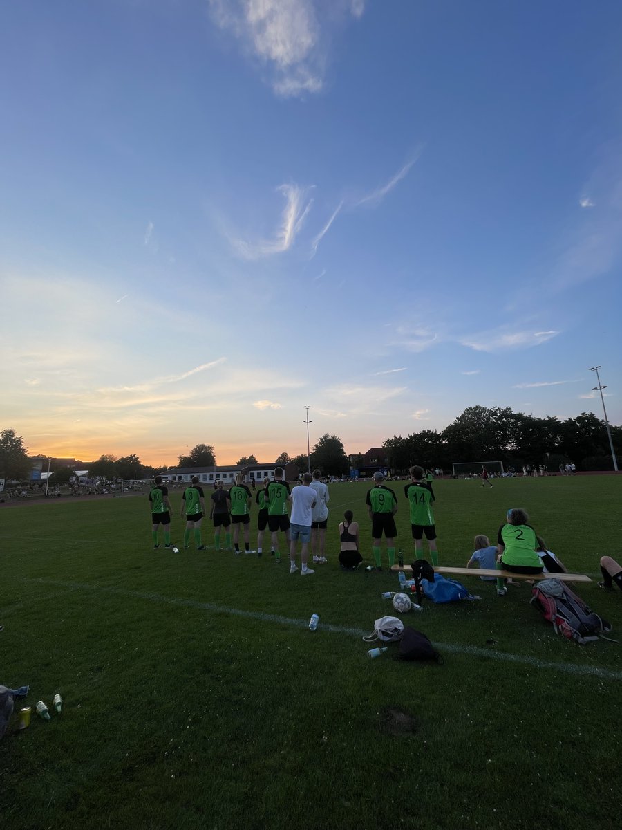 After the annual #Sporteignungsprüfung, the #IfS traditionally hosted the Summerparty where institute employees, as well as current and prospective studensts enjoyed food, drinks, live music, and of course, the highlight of the evening: the #Fachschaft vs employee football match!