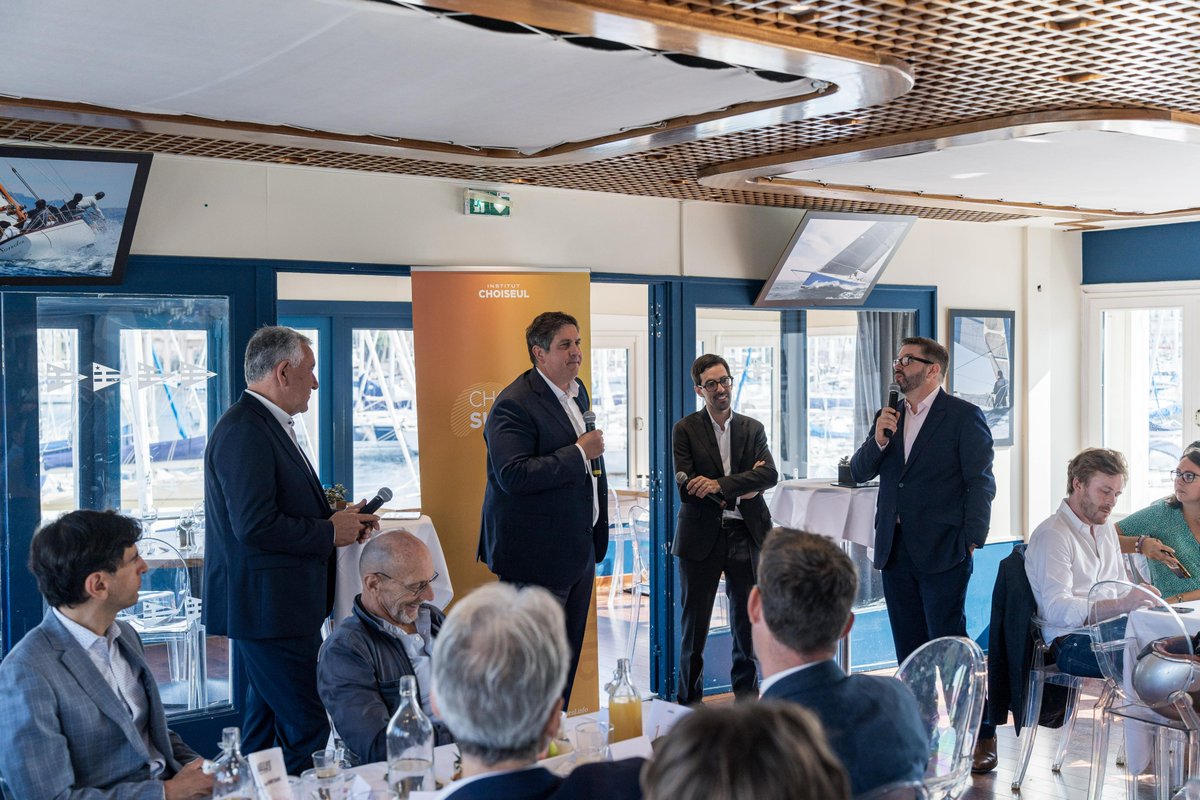 #ChoiseulSud : 'Les ETI, fers de lance du dynamisme économique régional' 💪 👥 Il y a quelques jours, l'Institut Choiseul et @KPMG_France ont accueilli de nombreux entrepreneurs du #Sud autour d'une table ronde dédiée aux #ETI. @MaRegionSud