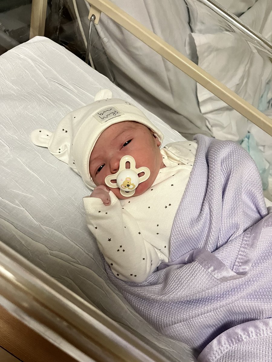 NicoleAF97's tweet photo. Welcome to the world our gorgeous little lady, our little family is now complete. Isla Edna Shaw - 23/06/2023 - 10:43pm🩷👨‍👩‍👧‍👦 https://t.co/rYixnqyxyV