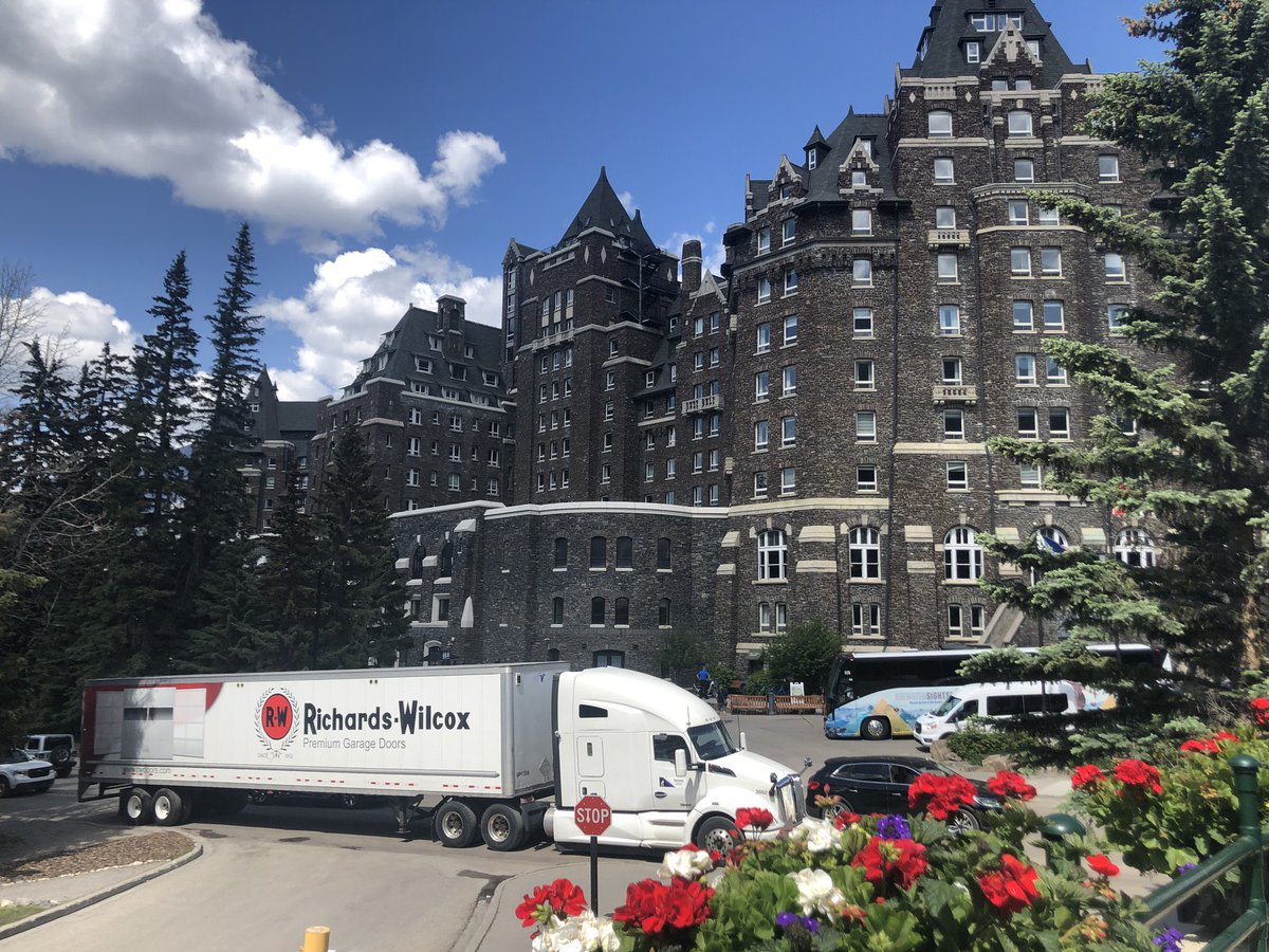 Greetings from Banff! We're at the Fairmont Banff Springs for the R-W 2023 Dealer Conference!
#RWBanff2023