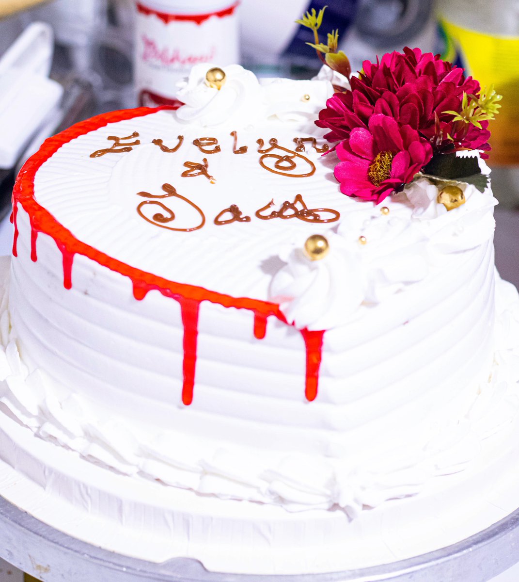 klassic_bites's tweet photo. Happy New week! Wishing you a yummy blessed week.😋 .
#birthday #newpost #cake #pastrychef #cakedecorating #newpost #cakes #roundcakes #ghanacakes #hocakes #cakesinho #bakersinho #celebration🎂 #happybirthday #birthdaycake #details #vanillacake #new #redvelvet #IntoTheFuture https://t.co/NVoctoY514