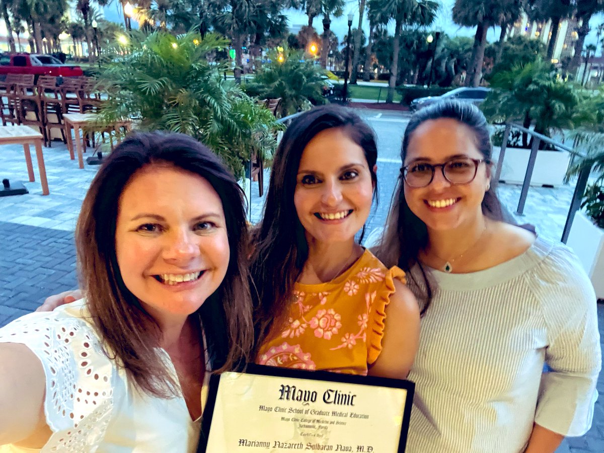 As we have more 💊💉 (yay!) it has resulted in more complex #IBD care Advanced IBD training recommended, join us at @MayoClinicGIHep FL 2024 ✅individualized training ✅amazing weather + 🏝️ ✅mentorship 📸Just graduated our 1st fellow @MariannySulb bitly.ws/JDyI
