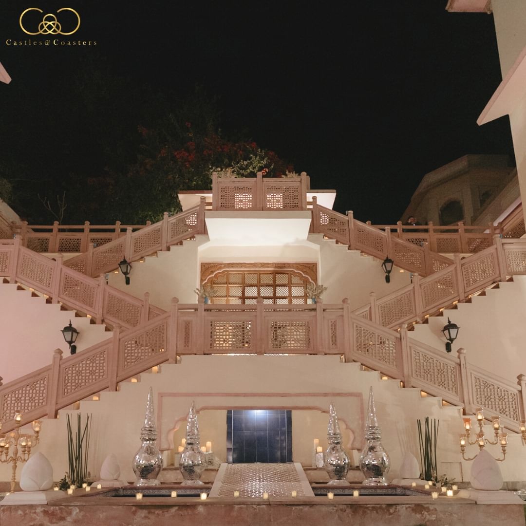 Discover a realm of regal luxury as you step into the captivating allure of #TajHariMahal.

Credits:  Castles And Coasters, @thewedding_saaga 

For enquiries, call: 91 94144 74500

#TajHotel