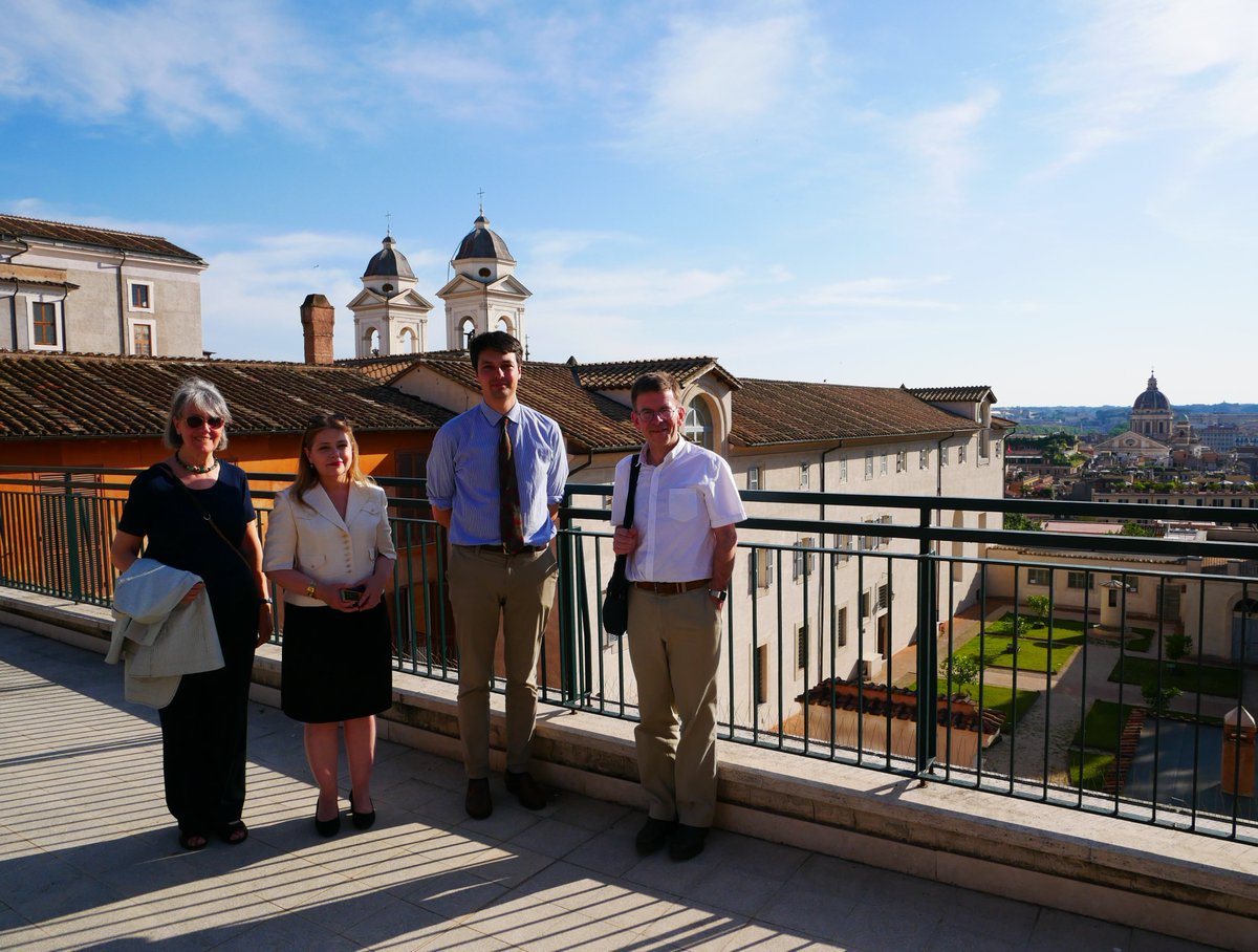 louis_centre's tweet photo. Retour sur une visite exceptionnelle de la Trinité des Monts et de ses dépendances avec les 4 conférenciers de #BlaisePascal, organisée avec les Pieux Établissements. @TonyGheeraert https://t.co/3wId3fxG1u