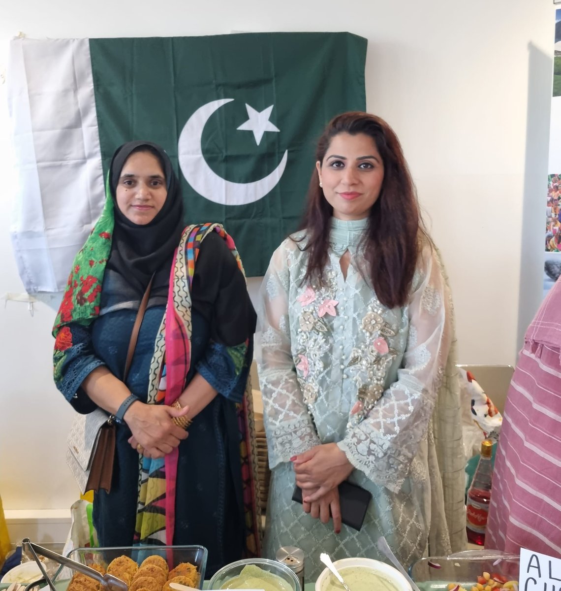 BSNetherlands's tweet photo. What a wonderful #BSNSummerFair on Saturday, with delicious food from around the world 🌍, games like Soak a Teacher 🧽, performances 🎶 &amp; glorious sunshine! ☀️

A big thank you to the #BSNFamilyAssociation for organising an unforgettable day for the #BSNCommunity ✨ https://t.co/nyaUFg6nvS