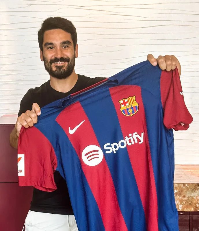 ElRonceroDelFCB's tweet photo. Los sueños se cumplen 👏 https://t.co/xyPDUINROH