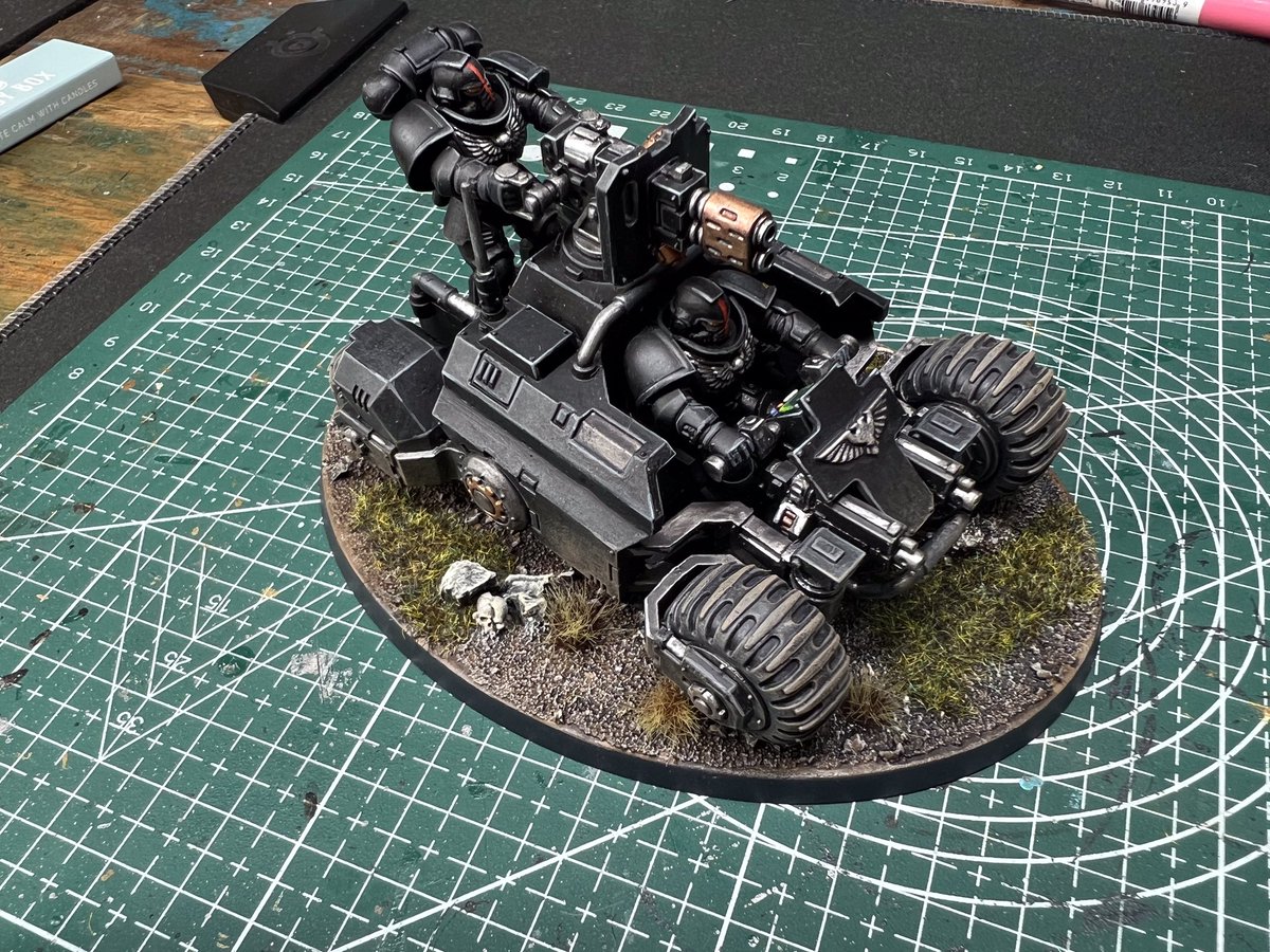 HoodedBuddhist's tweet photo. A couple of light vehicle reinforcements for my 40K Consecrators (Dark Angel successors). Hoping to give these a run-out this weekend against some Necrons ๐ค
#WarhammerCommunity #Consecrators #40K https://t.co/L0vZKxGg4l