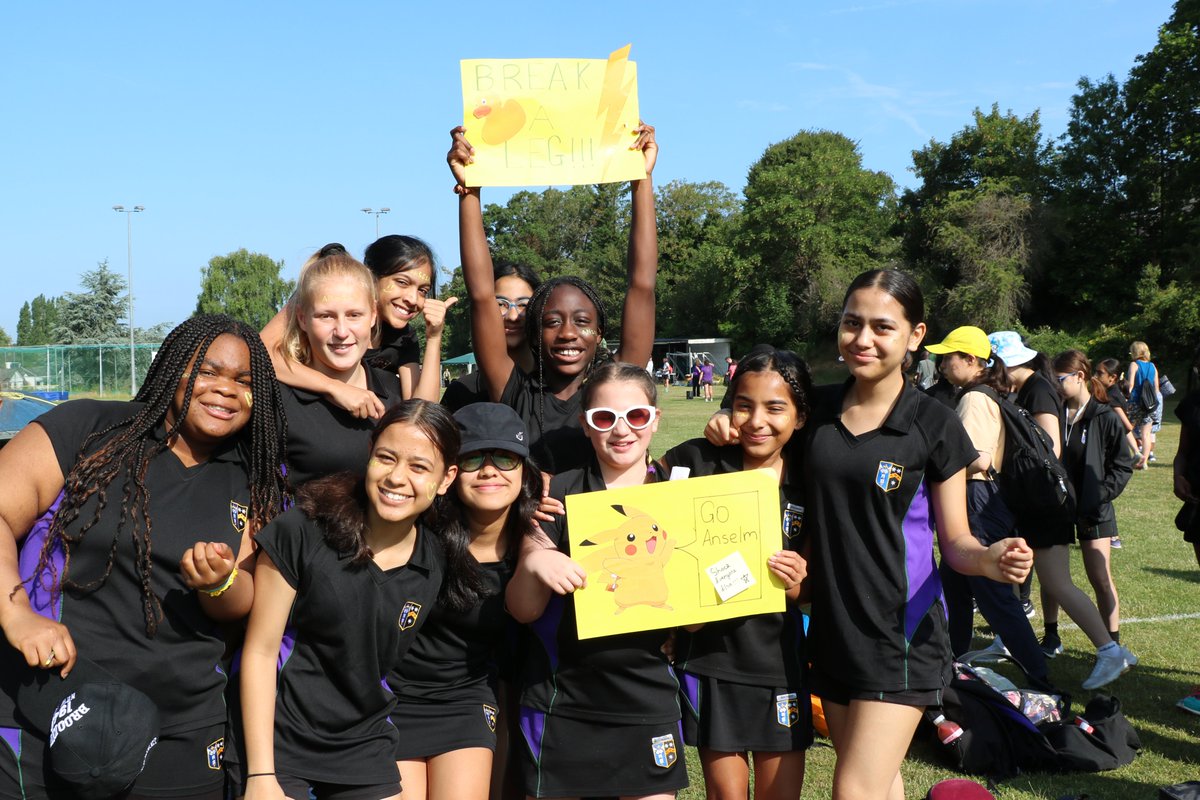 Old Palace of John Whitgift School for Girls tweet media