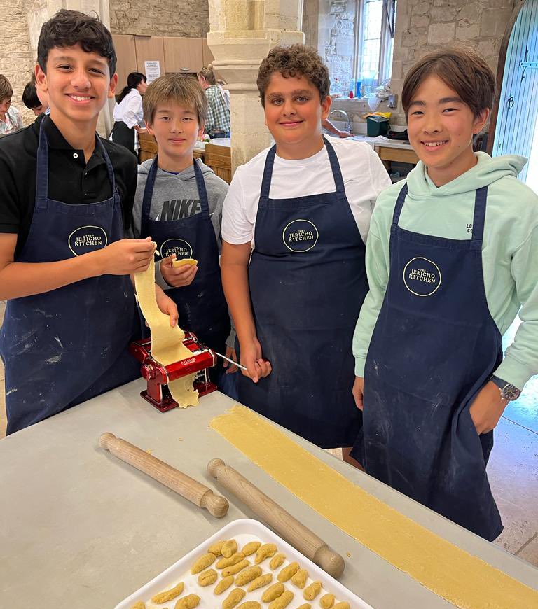 SFSOxford's tweet image. Fantastic results from a morning of pasta making at The Jericho Kitchen - and a delicious lunch at the end! #leavers #lifeskills #pastamaking