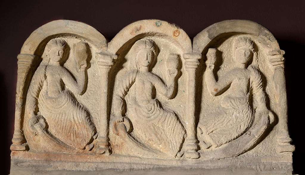 #Coventina is a Romano-British goddess.

Items found at her #holywell in Northumbria:

almost 14,000 coins
a relief of three water nymphs
the head of a male statue
two dedication slabs to Coventina
ten altars to Coventina and Minerva
clay incense burners
various votive objects.