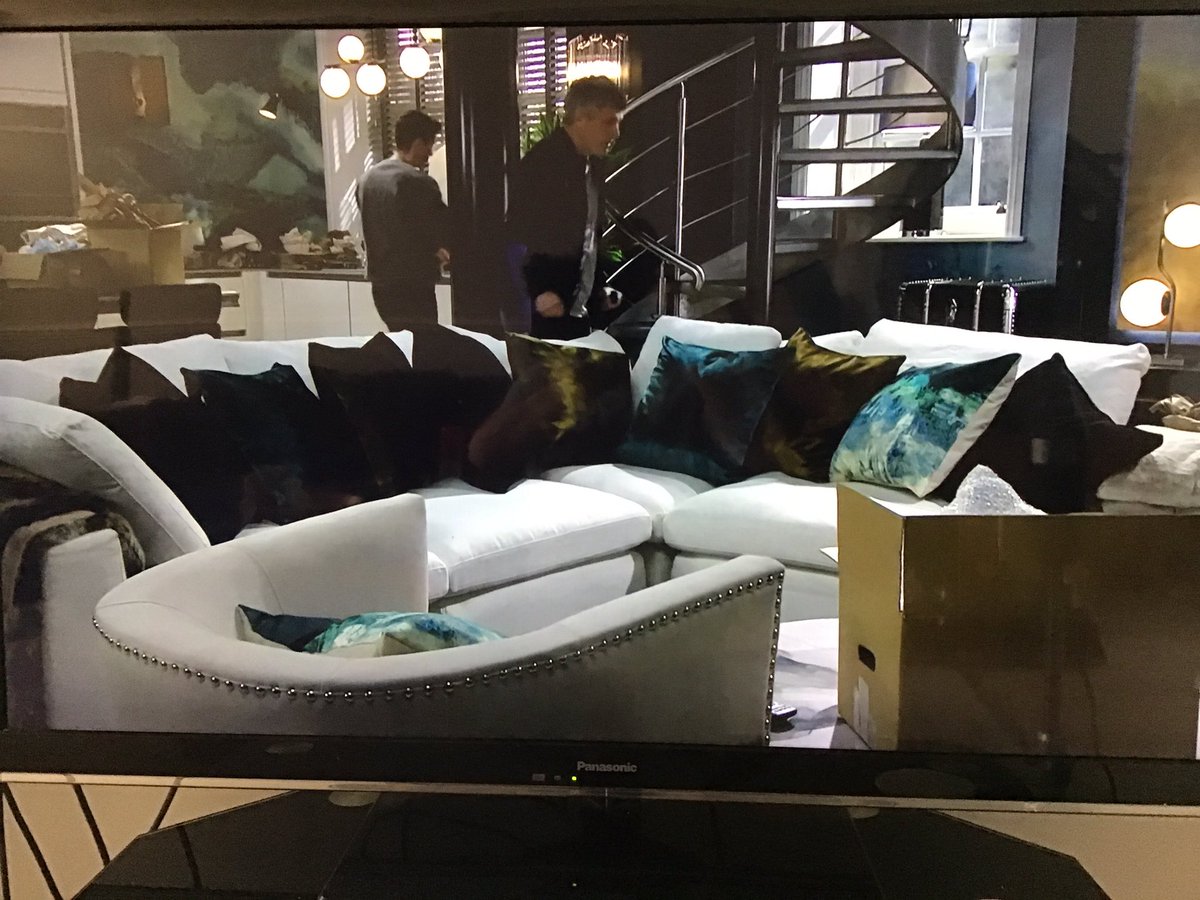 James Lawrence tweet media