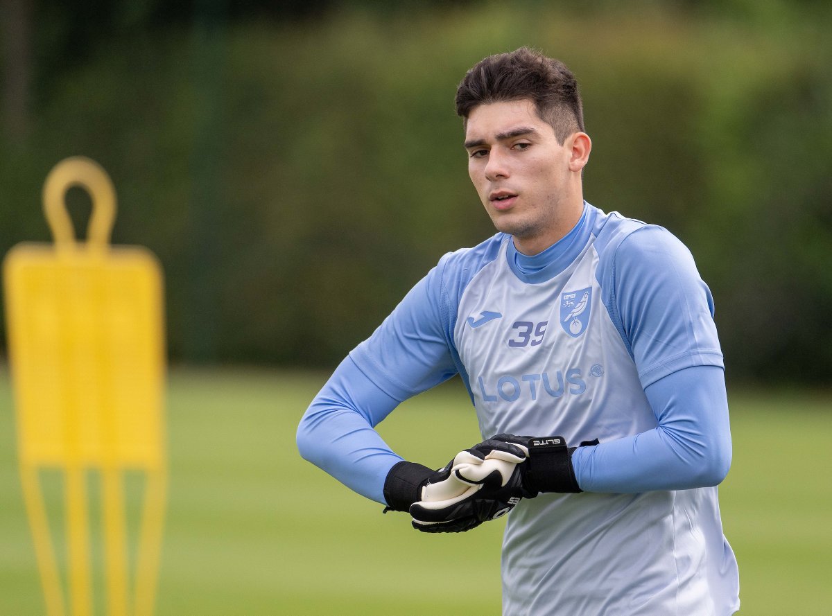 NorwichCityFC's tweet image. Bienvenido, Vicente 🧤⛔