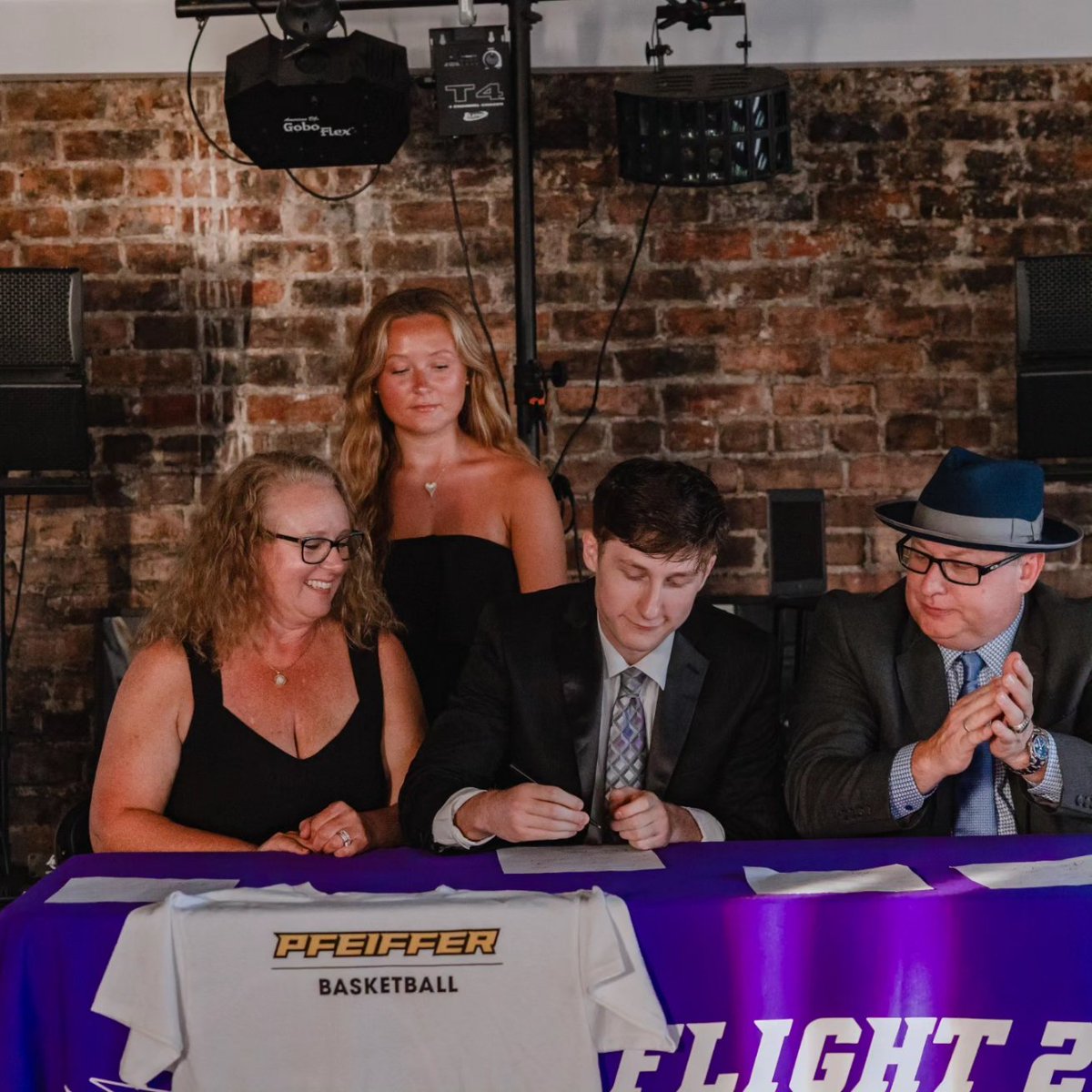 Flight 22 Basketball tweet media