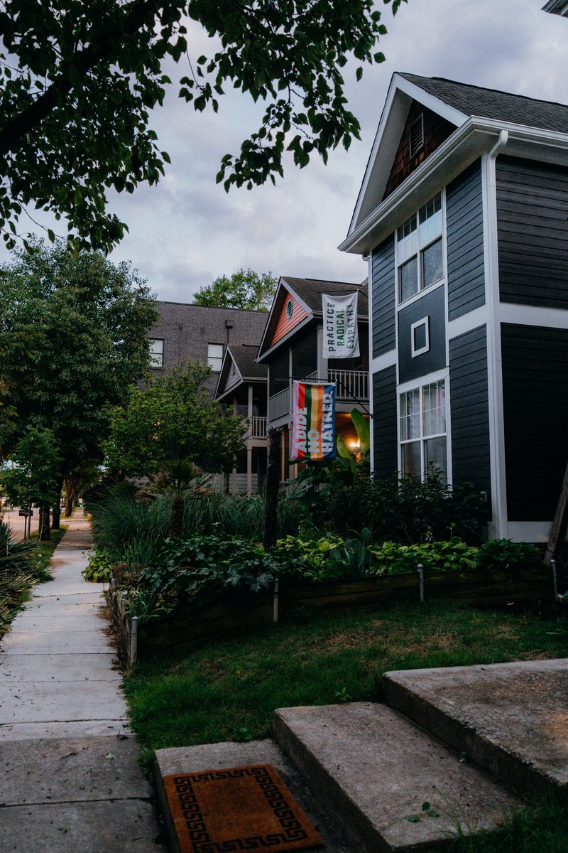 LEP_VIP's tweet image. Little stroll around the neighbourhood last night